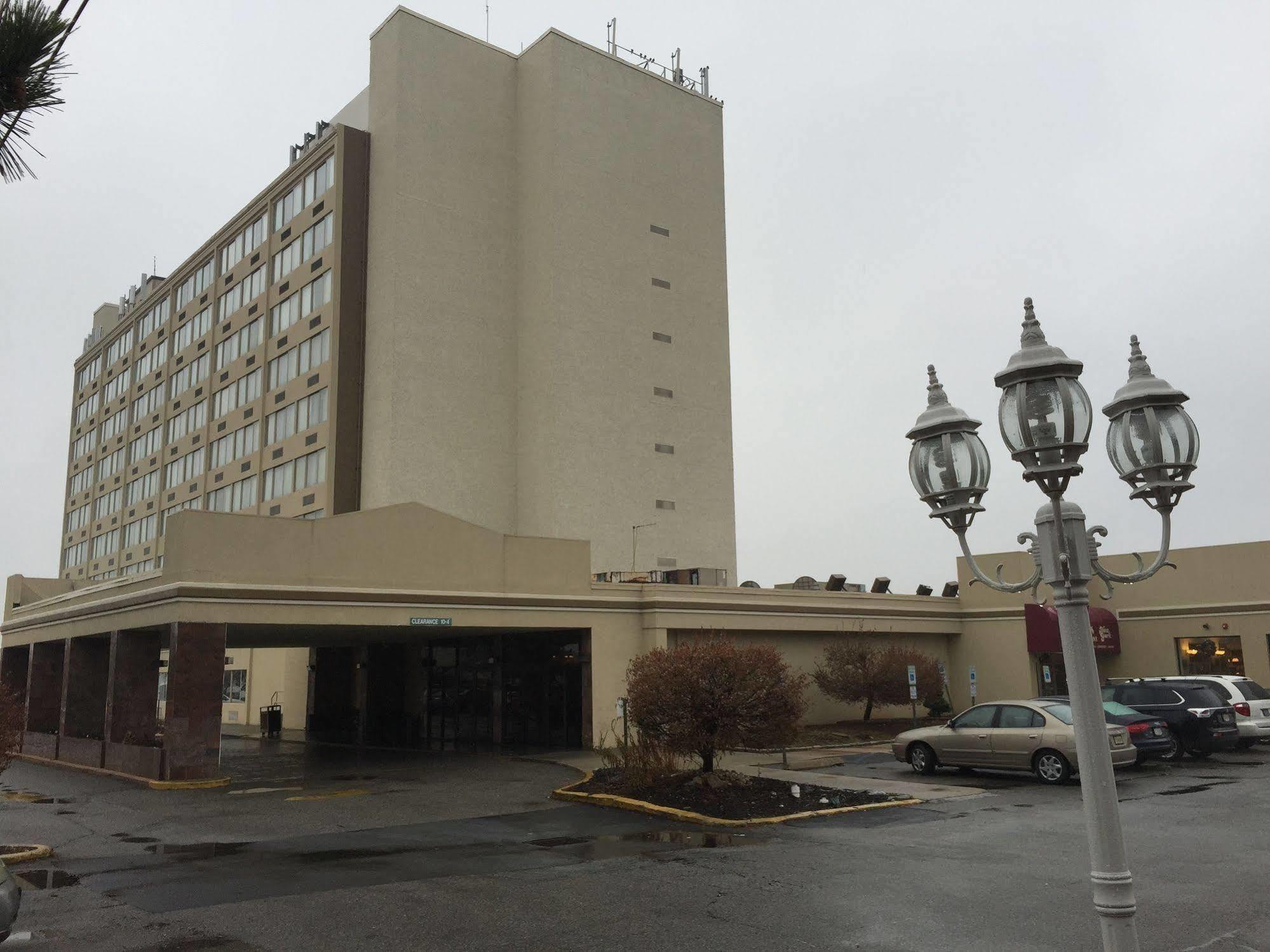 E Hotel Banquet & Conference Center Edison Exterior photo